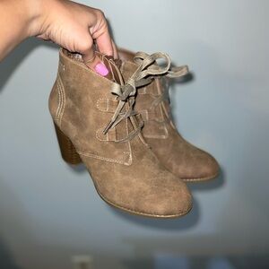 Axxiom Ankle Boots size 6.5